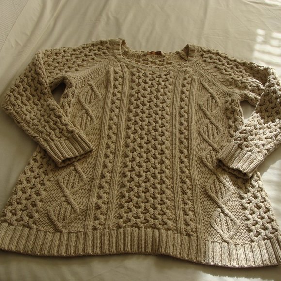 SOFT SURROUNDINGS Creamy Beige Long Sleeve CHUNKY Knit FISHERMAN's Sweater Sz M - Picture 2 of 5